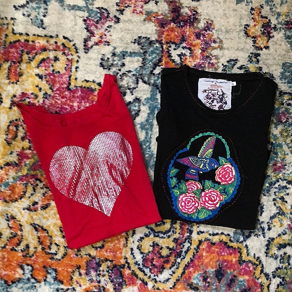 🎈Black & Red Graphic Cap Sleeve Tees